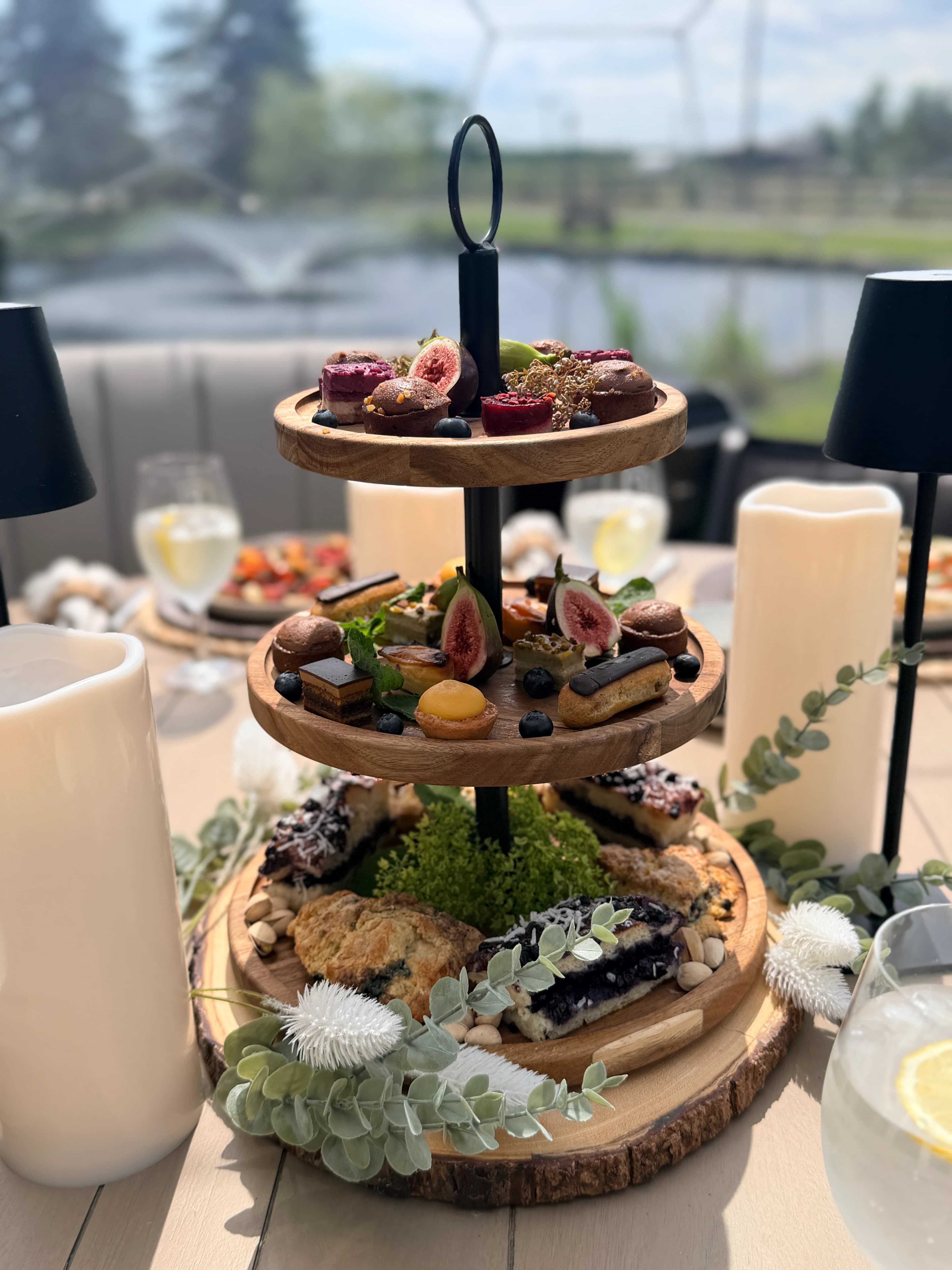 HIGH TEA PICNIC